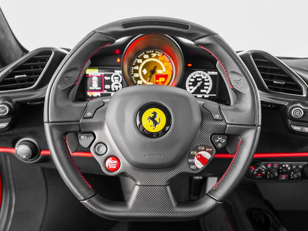 2019 Ferrari 488 Pista — photo 3 of 4