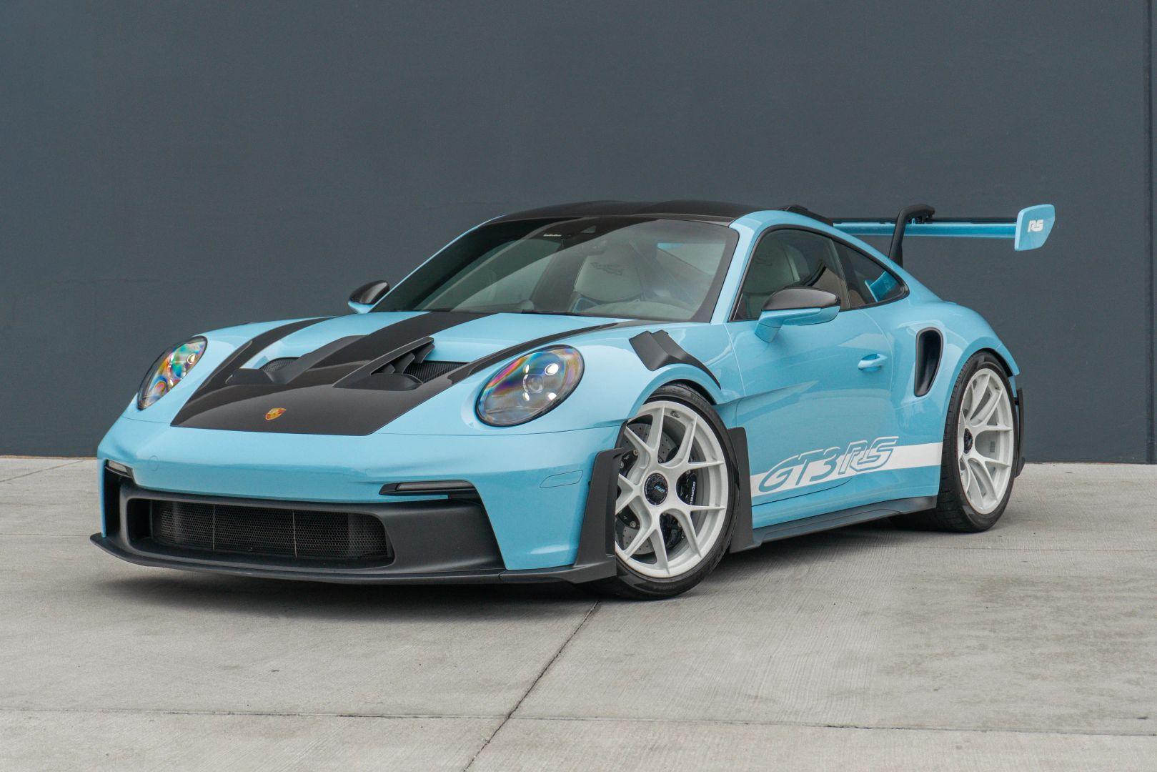 2024 Porsche 911 — photo 1 of 4