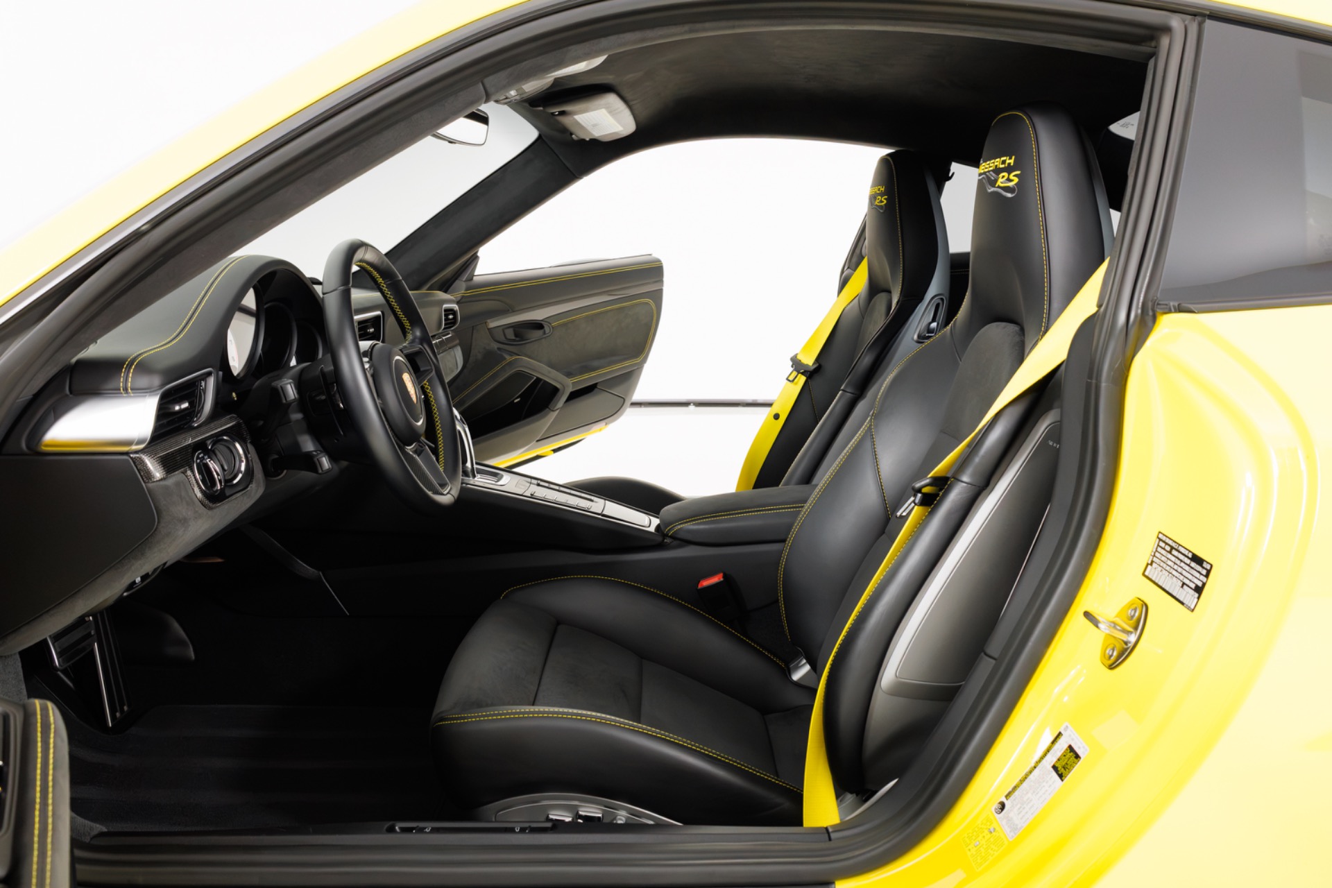 2018 Porsche 911 — photo 4 of 4