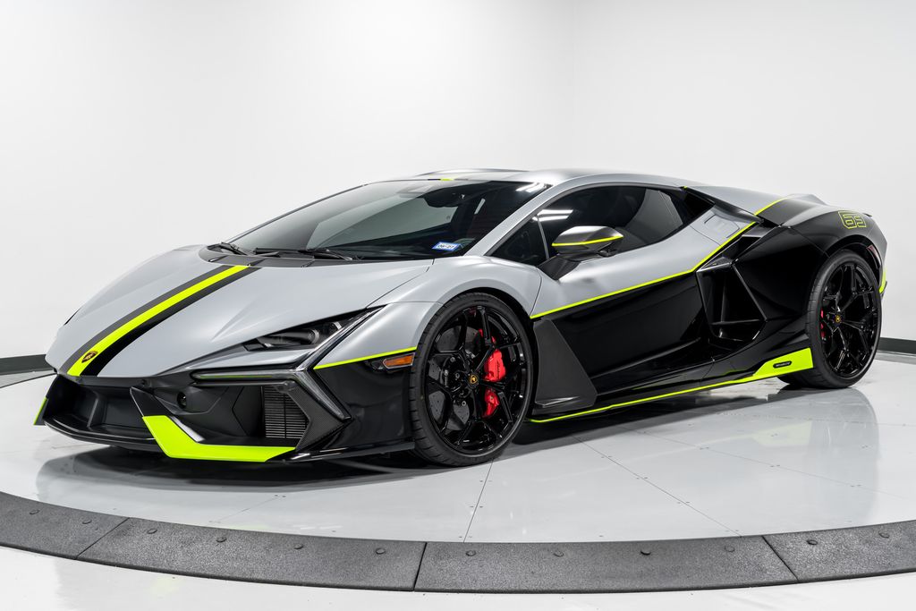 2024 Lamborghini Revuelto