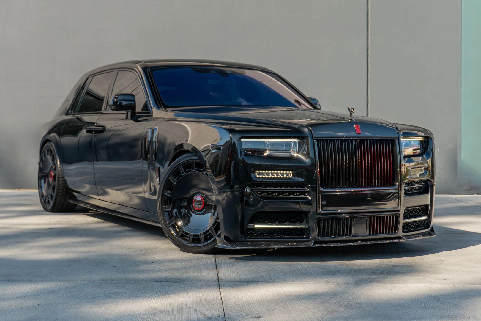2024 Rolls-Royce Phantom — photo 1 of 4