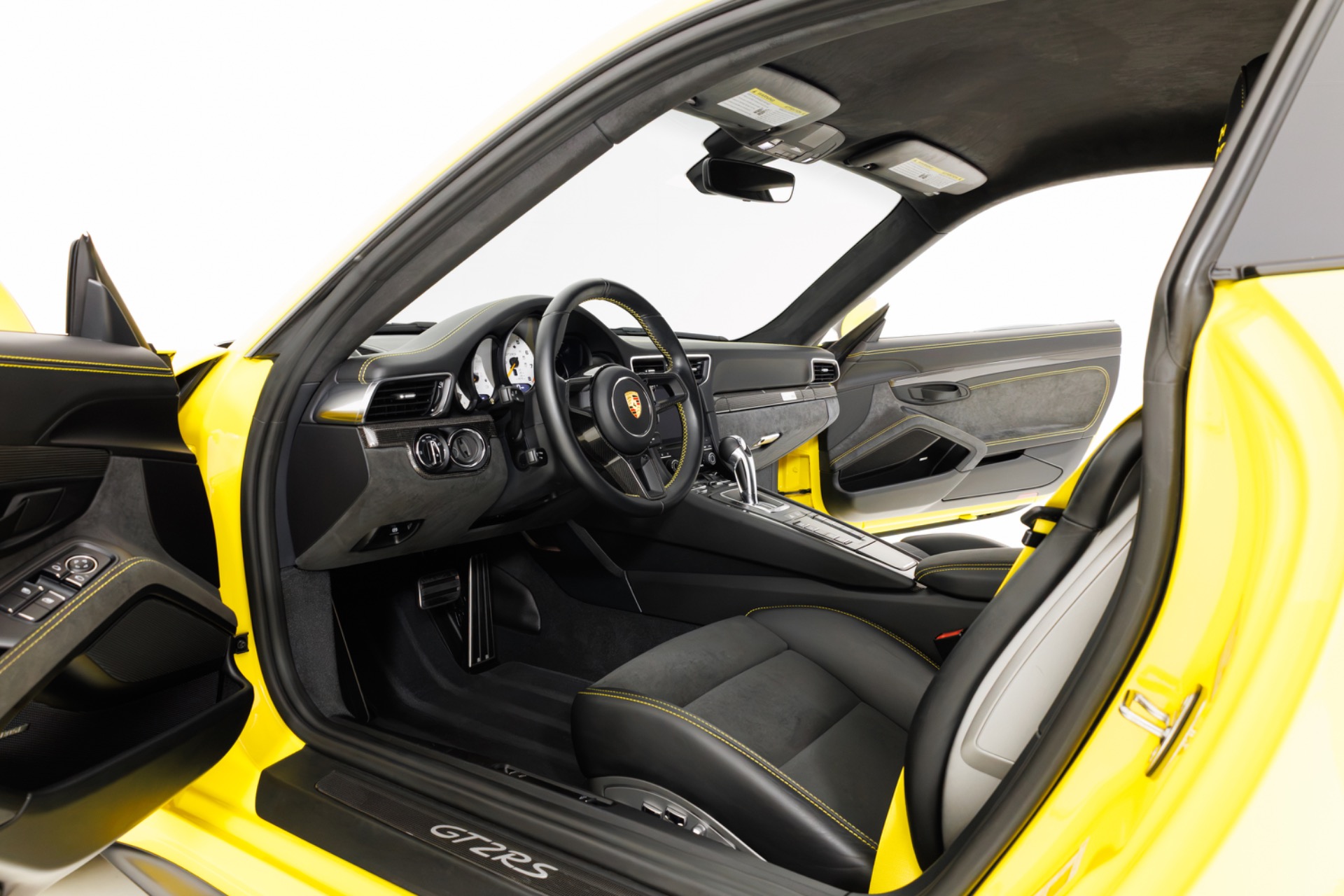 2018 Porsche 911 — photo 3 of 4