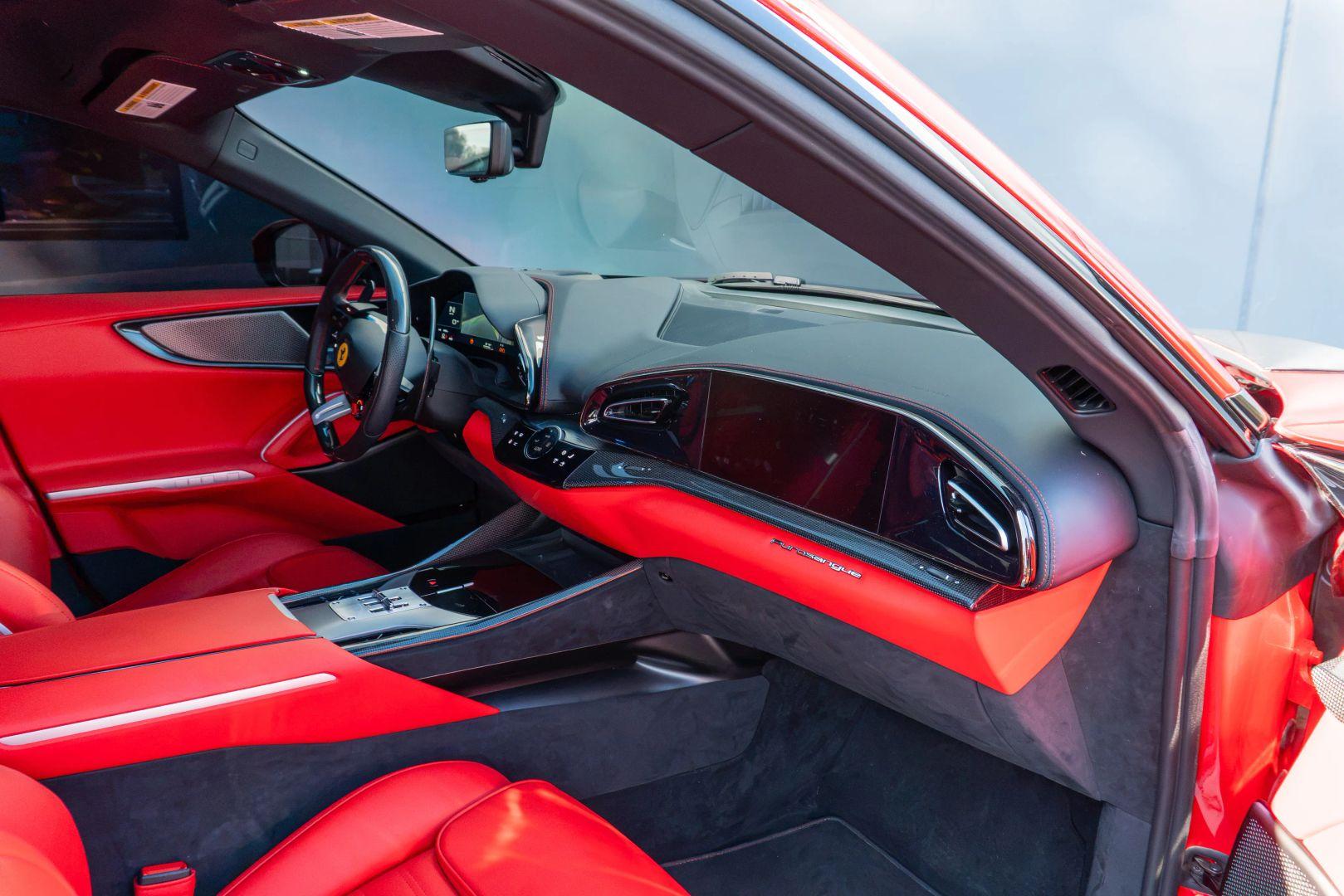 2025 Ferrari Purosangue — photo 3 of 4